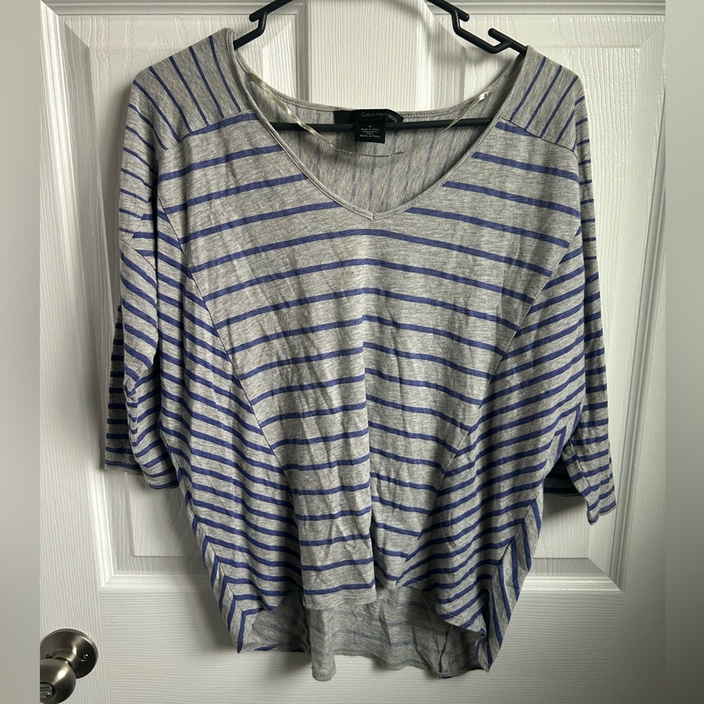 Woman’s quater sleeve top